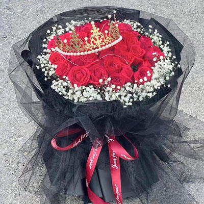 晋中33朵红玫瑰满天星皇冠，爱情圆满